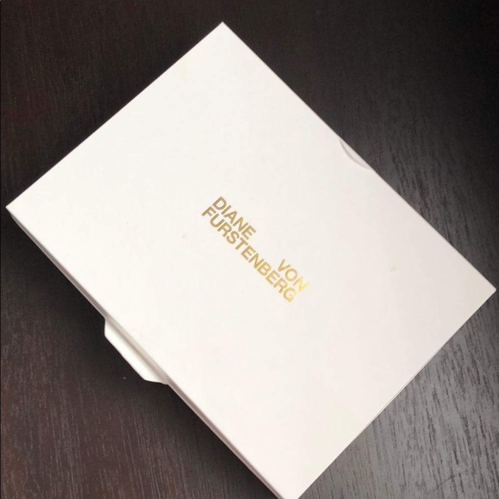 DIANE VON FURSTENBERG JEWELRY BOX